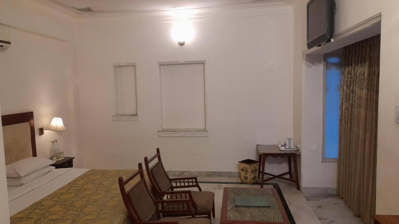 Rampratap Palace By Fateh Collection Udaipur Exterior foto